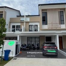 3 storey house Gamuda Cove