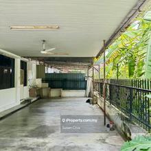 A Single Storey Semi D at Taman Sri Indah @ Batu Maung.