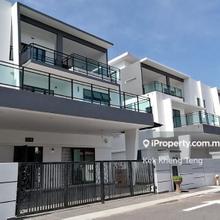 Luxury. Space. Lifestyle.