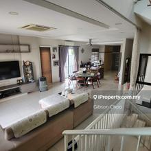 Renovated nice unit in jade hills.