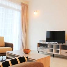 Tropez Residences - Mid Floor and Palace view 