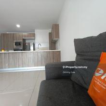 Pj-Ara Damansara- Pacific Place-Walking Distance to LRT & Mall