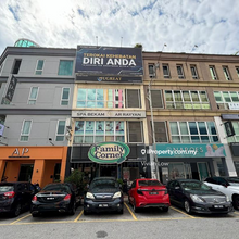 The Strand 4 storey Shoplot for sale