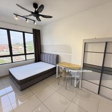 Fully Furnished Big Medium Room, Ready to Move In! 80m to MRT & Mall