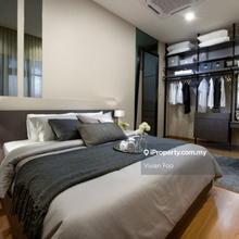 The henge Condominium for Sale / well kept 