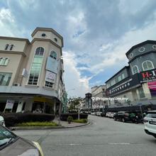 Hottest street below market price Dataran sunway kota damansara 