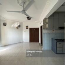 Desa bayan sungai ara renovated 710sf 1cp rare nice worth