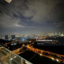 Premium Condo with 2 Car Park with Dual Key