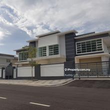 1.5 Storey Semi-D Factory at Semenyih for rent