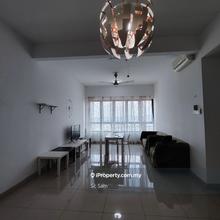 Fully furnished 4 rooms with full facilities and short walk to Mall 