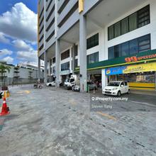 Great location. surrounded with plenty  amenities. Easy accessible MRT