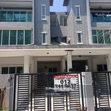 Freehold 1.5 Storey Upper Townhouse Taman Permatang Maju Sitiawan