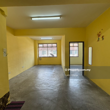 Good Condition/Ehsan Jaya Shop Apartment/Ehsan Jaya/3 Bedrooms/Rm1000