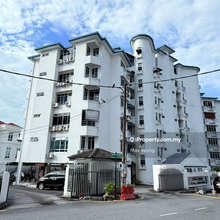 Penang Hill Apartment-Desari