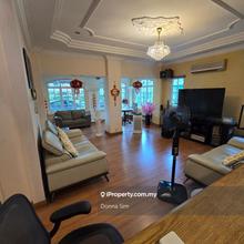 Nice bungalow with good layout and easy access to shops and schools