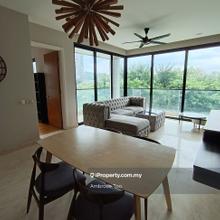 This is 1448sqft 3room3bath 2carpark fully furniture