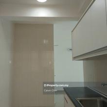 4 carpark, partial furnished unit