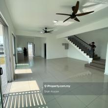 Rumah Teres 2 Tingkat Corner Lot Facing Open di Serenia Ariya Dengkil