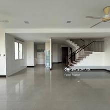 Spacious duplex in a strategic location