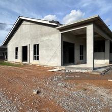 Rumah Baru Setingkat Lukut Dataran Segar Kampung Paya Springhill 
