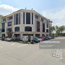 Corner lot 4 Storey Shop in Balakong