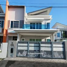 Double Storey Bunglow Corner