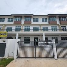 Limited 3 Storey Terrace House, Scientex Kundang Jaya, Kundang