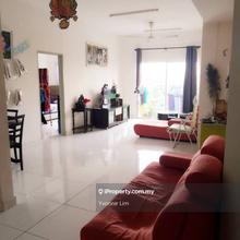 Twin residence, Tampoi, 3 bedrooms, partial furnished, gng