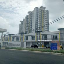 Sri melaka residensi , Higher floor block A corner lot unit for sale