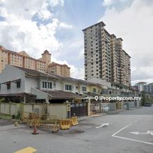 Limited Unit! 2.5 Storey Terrace, 6r4b
