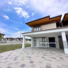 Corner lot Spacious Land 6k Sqft size Semi D Limited unit 
