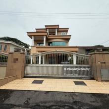 3 storey Bungalow