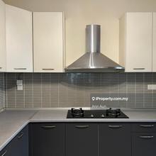 Big corner ,2 carparks, ,4r3b Rm1.15mil