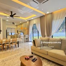 Fully Furnished 2.5 Storey Bungalow Tmn Laman Puteri Sikamat, Seremban