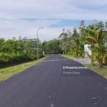 Nilai Spring Bungalow Land