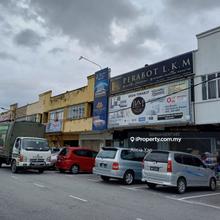 Facing mainroad (Freehold) 2 storey shoplot for sale 