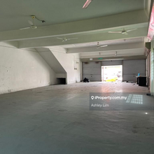 Big corner lot extra land. Suitable all business