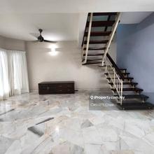 Pjs 10 Fully renovated double storey house for Sale