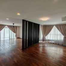 Renovated Corner Unit with Great Privacy; Nearby to School & Amenities