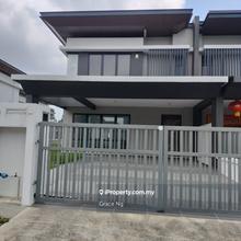 End lot Superlink Hampton (42x90) for Sale