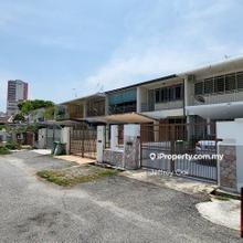 Gerbang Edgecumbe 1500sf Terrace, Pulau Tikus