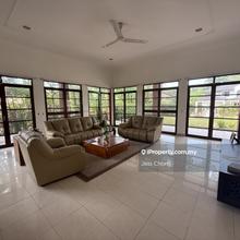 Exclusive 2 storey Bungalow house for rental in- Beverly Row for Rent 