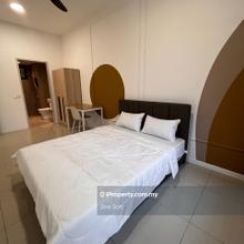 Savvy riana dutamas Co Living Room For Rent