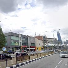 Warehouse With 40' High Roof, Excellent Location, Good Access To K L