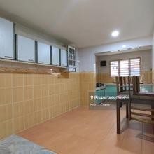 Puchong Perdana House For Sale, Walk Distance LRT, Bus Prime Location