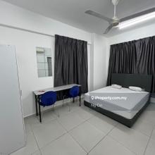 Unipark Female Room Fully Furnished Unit Available