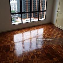 Below market value, 5 mins walk to MRT, Jln Alor,city n shopping malls