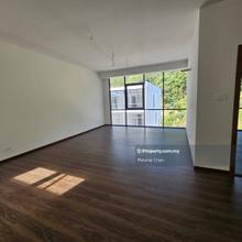 4-storey Terraced House