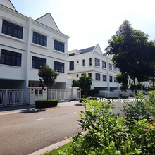 Well maintained unit