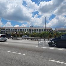 Puchong commercial land face main road beside petrol station for rent